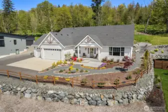 Large lot with little maintenance