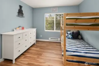 2nd bedroom