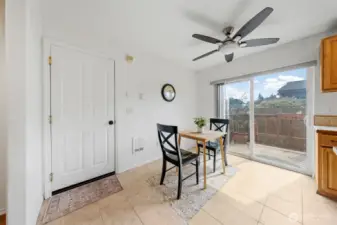 Small eating area off of kitchen