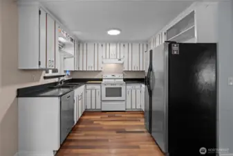 All appliances stay!