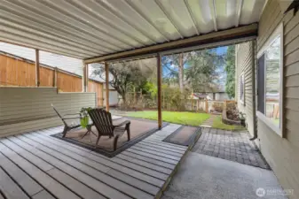 ADU also has it's own private yard and covered deck.