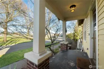 Beautiful neighborhood with no neighbors across the street!