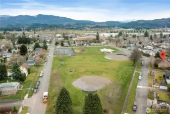 Play baseball, softball, basketball, tennis, or skate at the park across the street.