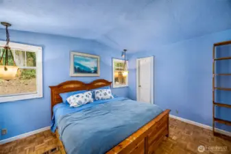 Mastr Bedroom
