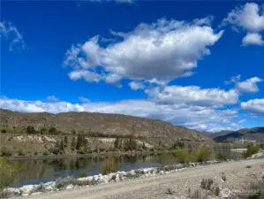 Just a half mile away is the entrance to the Downriver Trail, a 6.7 mile hiking/jogging/biking trail along the Columbia River (Rufus Woods Lake)