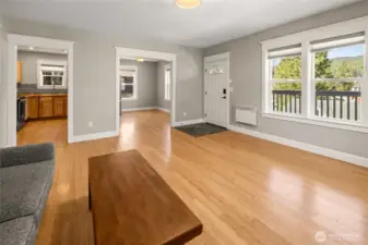 I love the big windows in the living space! Wonderful light.