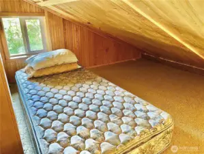 Loft Sleeping area (right side)