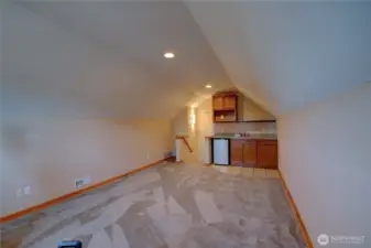 Bonus Room with Wet Bar
