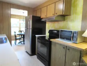 UPDATED APPLIANCES STAY.
