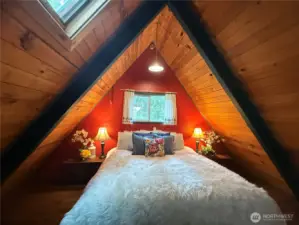 Upstairs loft bedroom.
