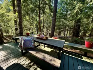 Large deck perfect for family, friends and entertaining.