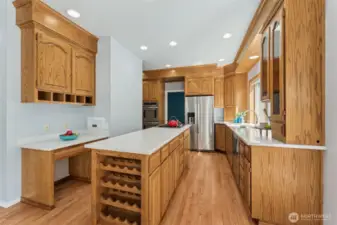 Convenient galley kitchen for your culinary celebrations!