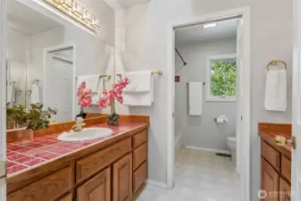 Main bathroom with plenty of space
