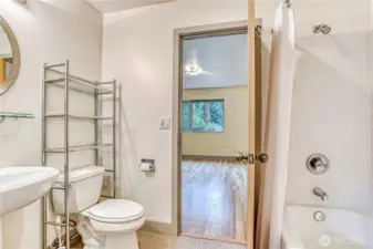 full guest bath off bedroom and bonus room