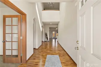 Grand Entry w/ 2 story entrance