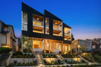 Innovative architecture & superior craftsmanship built by premier builders, Confluence Development sited in the sought after Eastlake neighborhood....