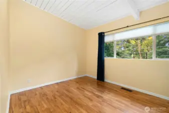 Bedroom 3 - unstaged