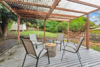 covered deck off upper kitchen