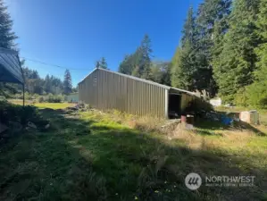 Large garage with loft and running water