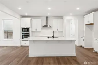 This is a similar home. Some colors and finishes may be different.