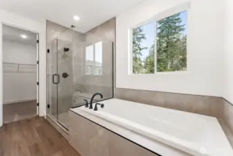 This is a similar home. Some colors and finishes may be different.