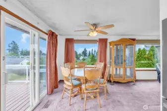 Double pane Storm slider beckons you to step out onto the Trex Deck