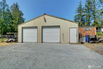 2-car Detached Garage/Shop