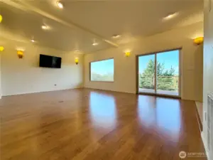 Hubbardton Forge and Minka Lavery lighting fixtures throughout.