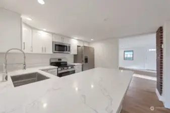 New kitchen and stainless appliances