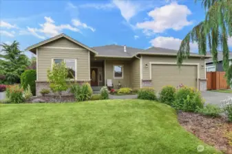 Single Story 3 Bedroom/2 Full Bathroom with 2,119 sq ft Home in Desired High Cedars Golf Course Community