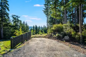 Kingston Court - driveway