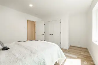 Photos shown are of a similar floor plan previously built in a different neighborhood (The Ridge in Blaine). Finishes and features may vary. Some items pictured reflect buyer-selected upgrades which are not included in the base price and may be added at an additional cost.