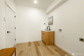 Photos shown are of a similar floor plan previously built in a different neighborhood (The Ridge in Blaine). Finishes and features may vary. Some items pictured reflect buyer-selected upgrades which are not included in the base price and may be added at an additional cost.