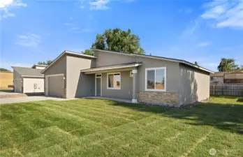 Photo of home previously built. Photos my include upgrades not included.