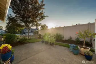 Step onto the sunny back patio for morning coffee, weekend barbecues, or a bit of fresh air.