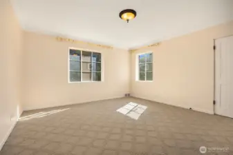 First bedroom on the 2nd floor, with an en-suite 1/2 bathroom.
