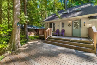 Spacious double front deck