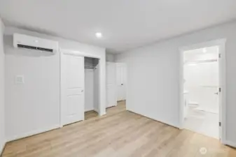 13216 NE 127th Unit E ~ Ready Now