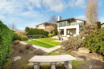 Lovely garden and backyard to enjoy.