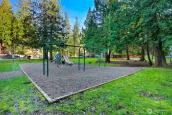 Maple Leaf Park within walking distance