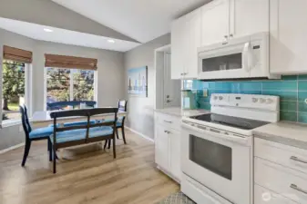 Dining nook off kitchen.