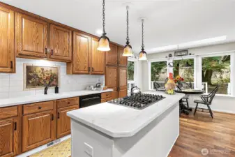 Gas Range And Eating Nook