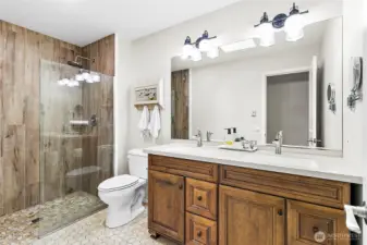 Main Bedroom Bathroom