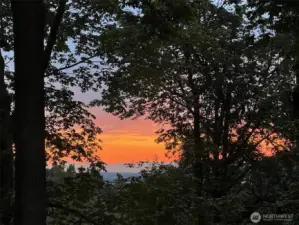 Watching the sun rise with the Cascade foothills beckoning is pure bliss, and the perfect way to start the day...