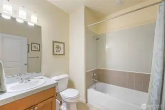 2nd Bathroom