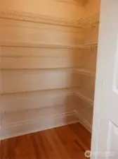 This pantry need your stores.