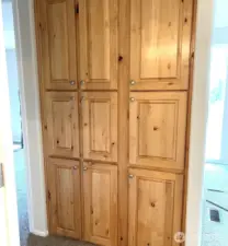 Hall storage