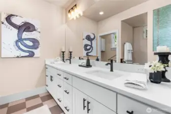 Primary on Main Bathroom - Double Vanity w Quartz