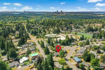 Set in beautiful Conifer Crest, you're just steps from Lake Hills Elementary School. Odle Middle School and Sammamish High are also conveniently close by, and the QFC with its Starbucks on SE 16th at the top of Kamber Road.