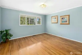 And another bedroom!